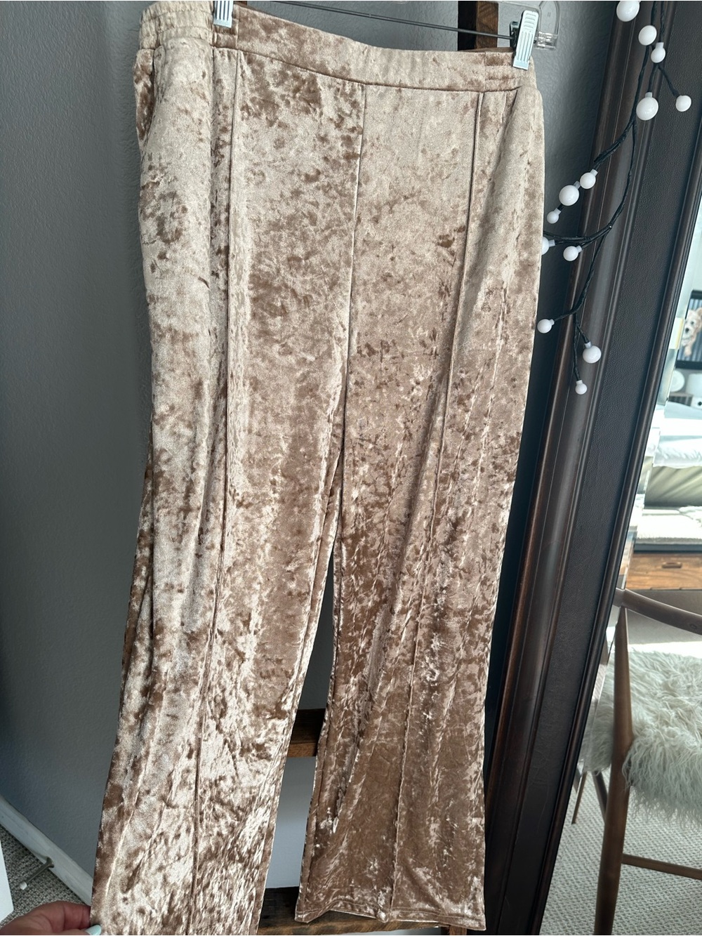 Serra champagne-gold crushed velvet pants, size 14 - Picture 3 of 12